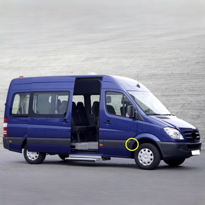 Mercedes Sprinter 2007-2016 Sağ Ön Teker Arkası Plastik A9066904882