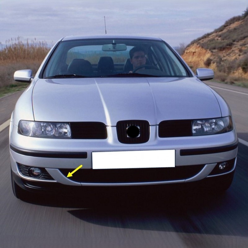 Seat Leon 2000-05 Ön Tampon Sağ Çeki Demir Kapağı Plastiği 1M0807156A