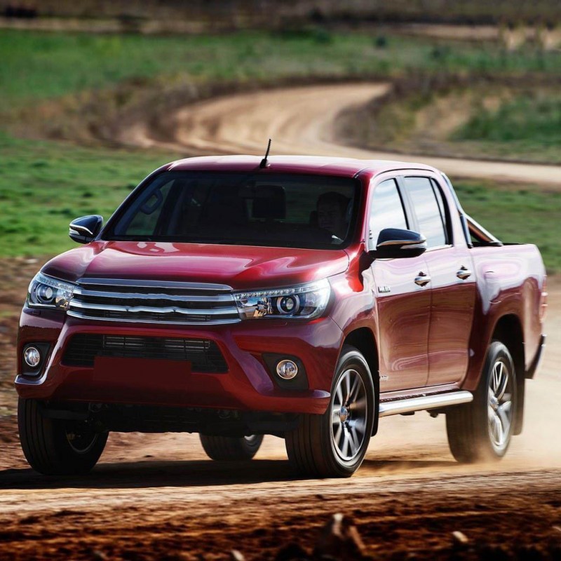Toyota Hilux 2016-2019 Ön Cam Silecek Takımı 55x40cm